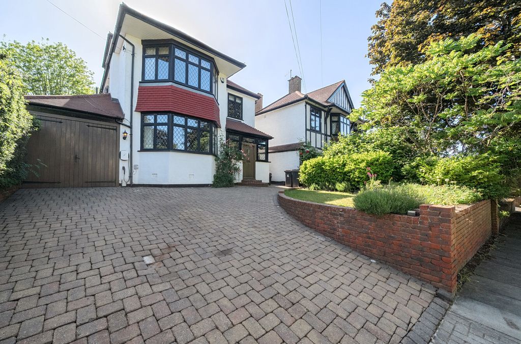 Property photo 1 of 29 1468082-1-6A15c3E...