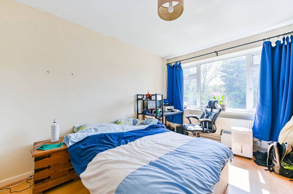 Property photo 2 of 7