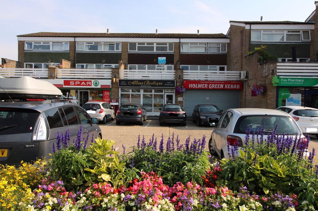 Property photo 1 of 15 Photo 9