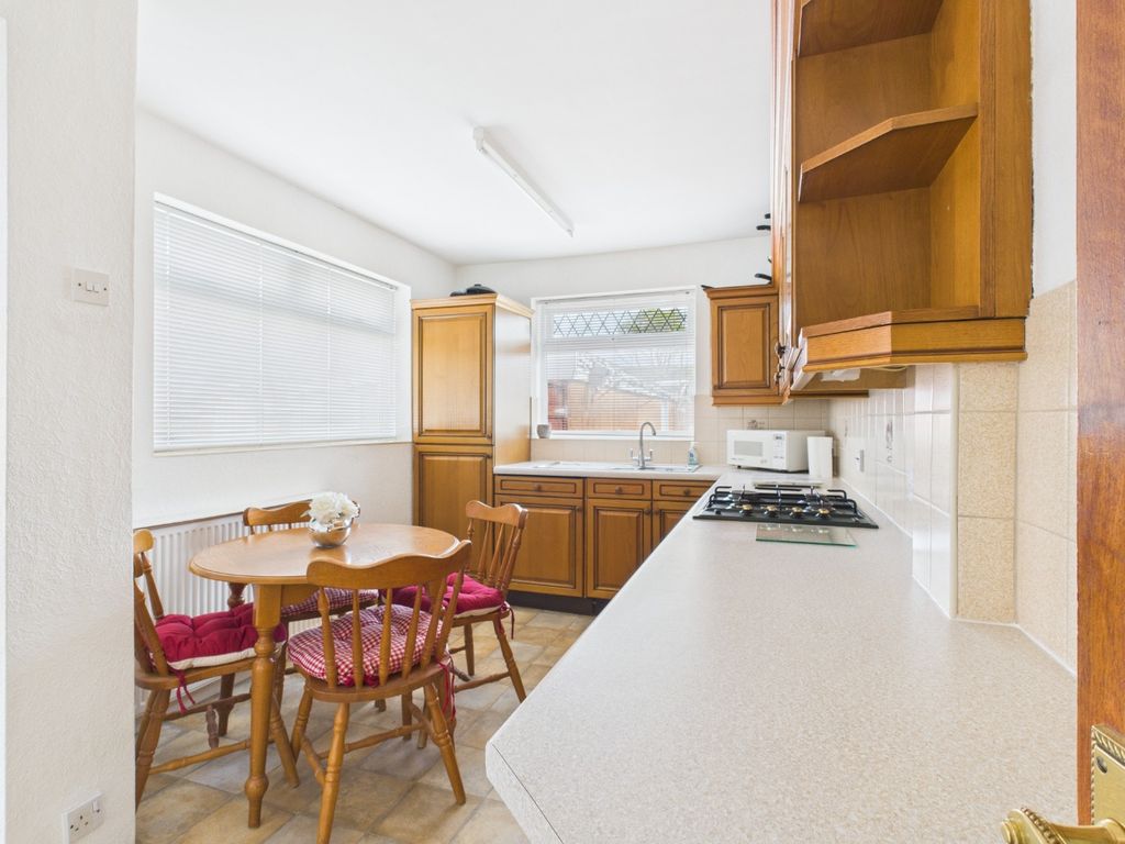 Property photo 3 of 9 4299568
