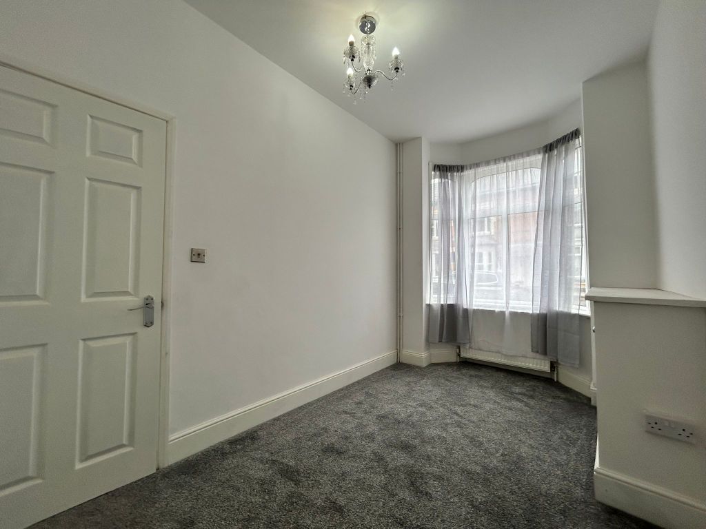 Property photo 3 of 10 Image
