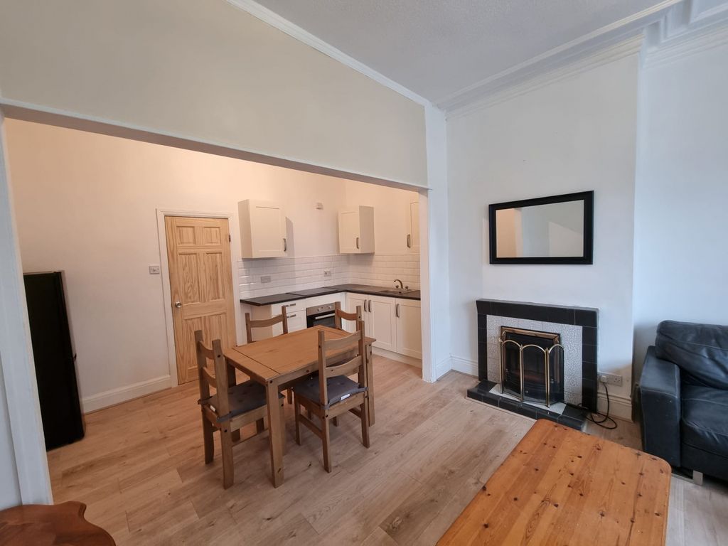 Property photo 2 of 7 Gallery