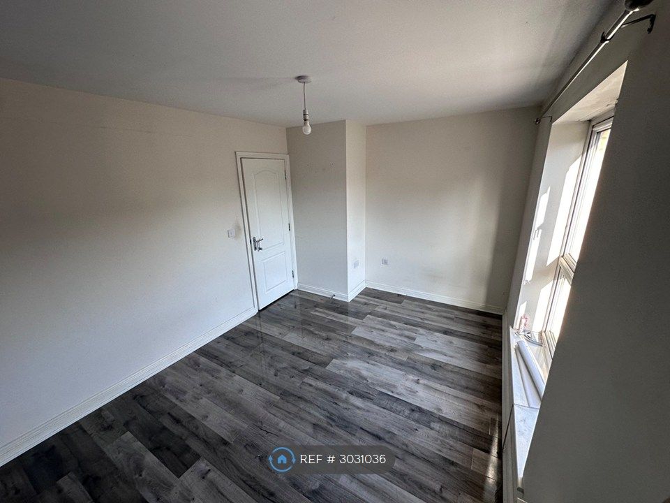 Property photo 2 of 6 Room 2