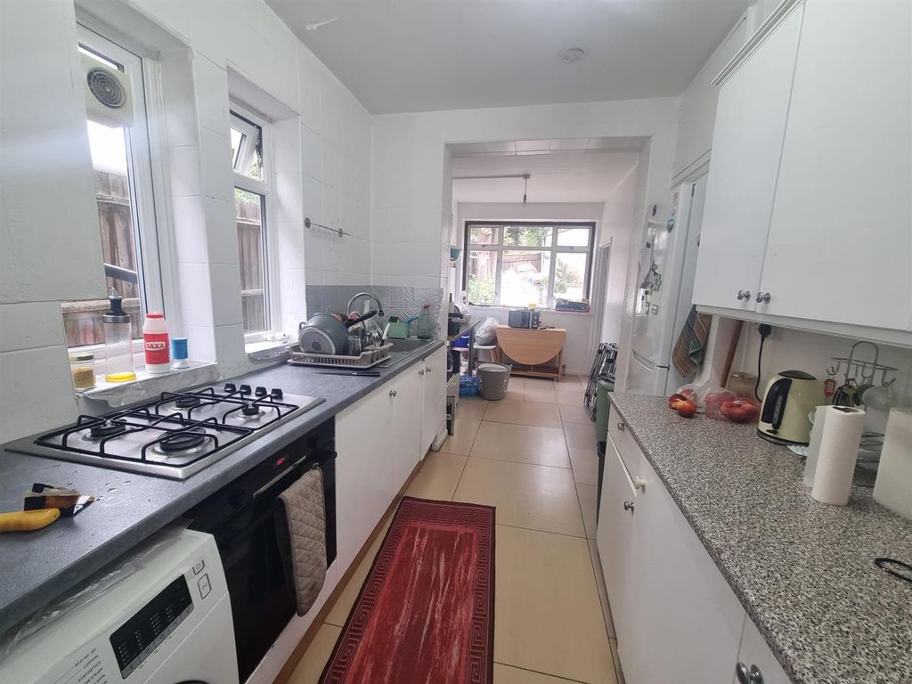Property photo 2 of 14 194Ddb25-ee0c-4E89-A35c-35908F1c31E6.Jpg
