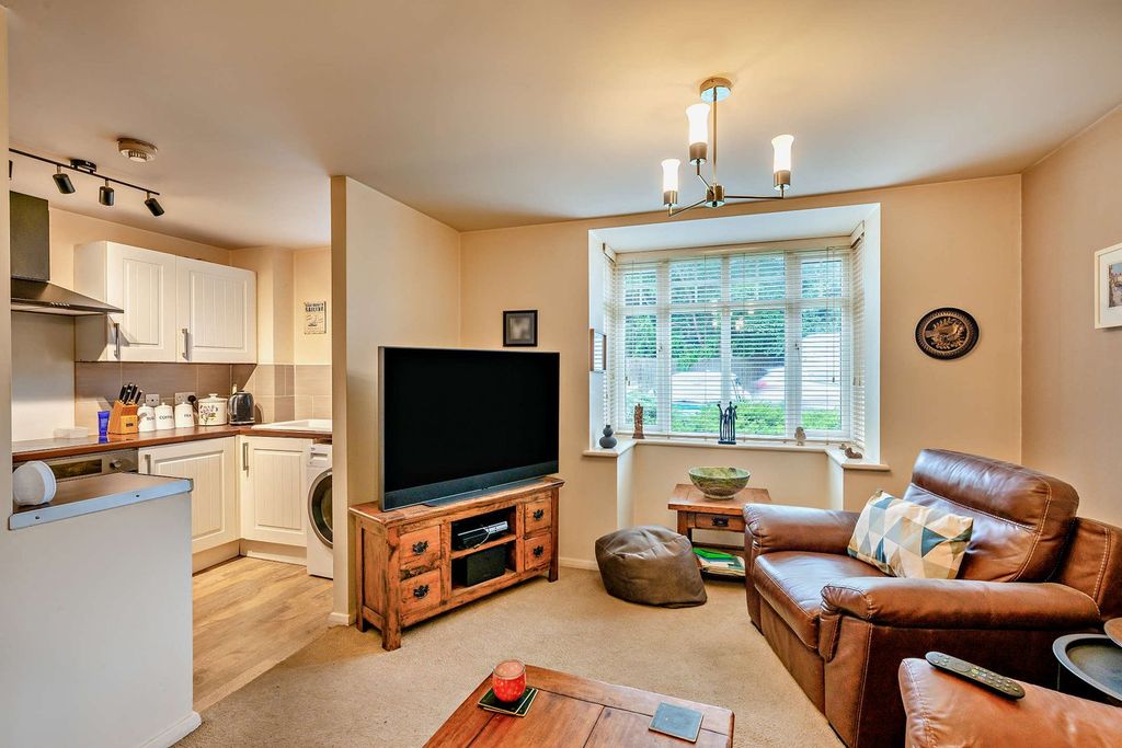 Property photo 3 of 16