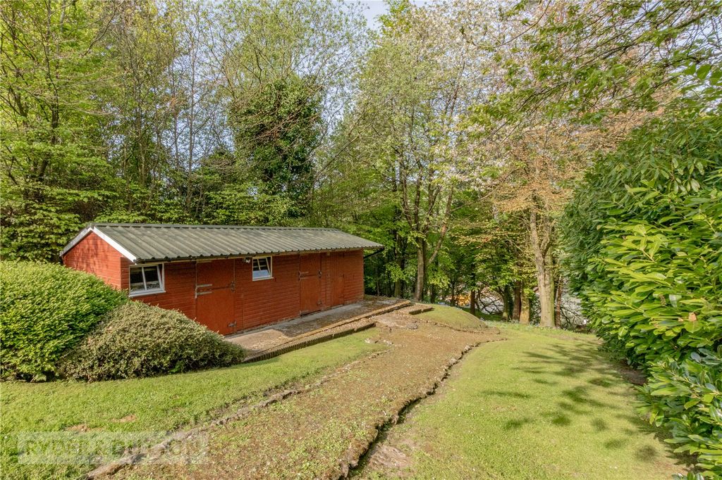 Property photo 2 of 39 Stable / Workshop