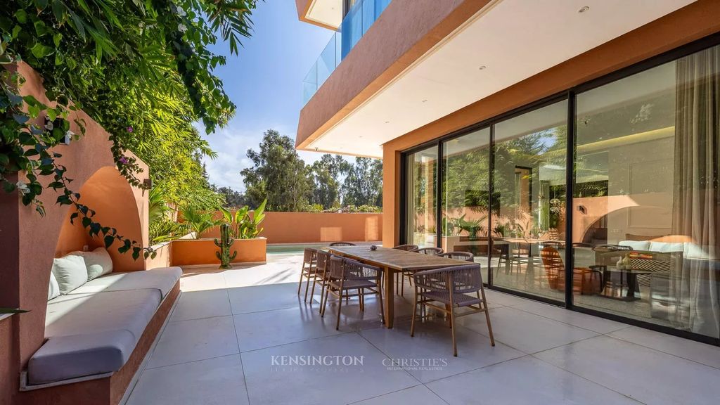 Property photo 2 of 26