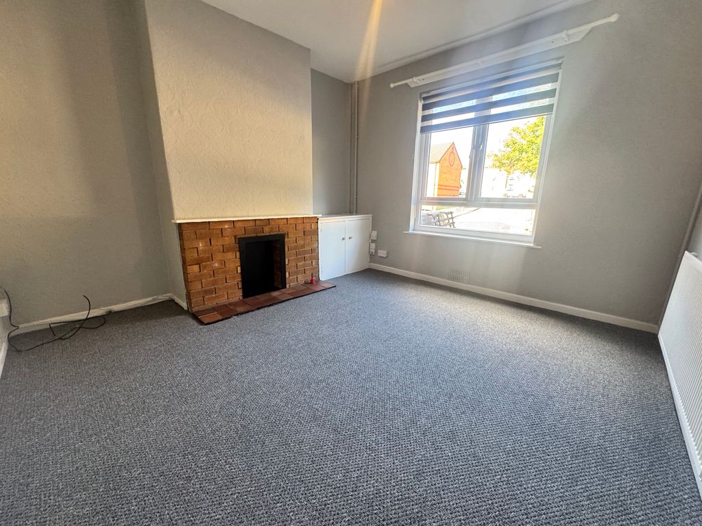 Property photo 2 of 5