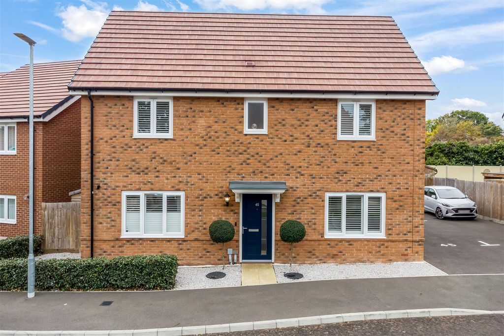 Property photo 1 of 25 Front