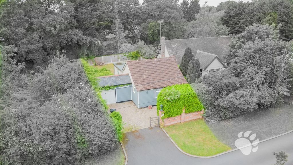 Property photo 3 of 64 Bungalow - Drone