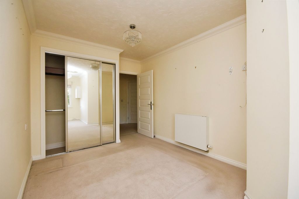 Property photo 3 of 17