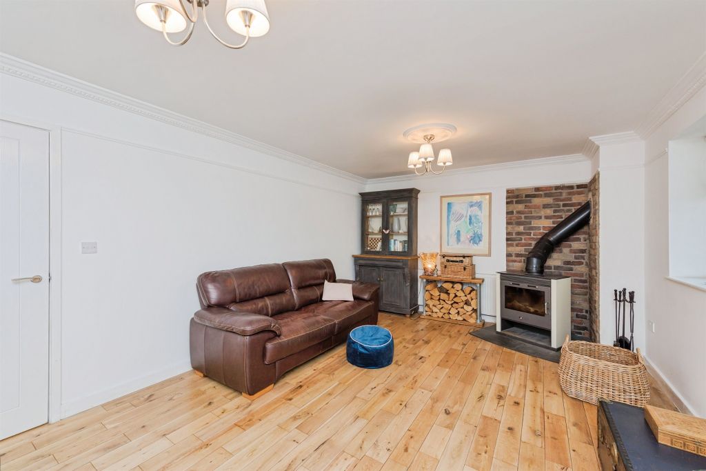 Property photo 3 of 25