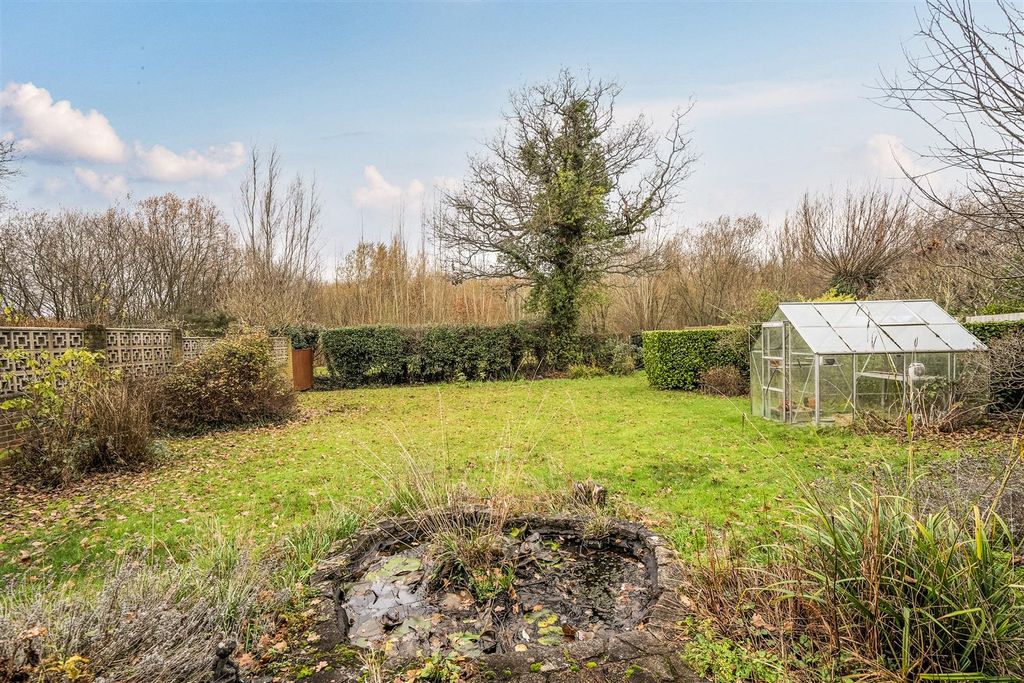 Property photo 2 of 22 1393172-3-693Ffd5d859B2.Jpg