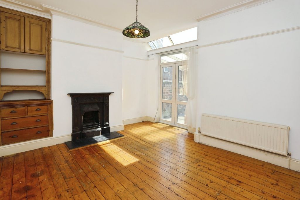 Property photo 3 of 23 Picture No. 25