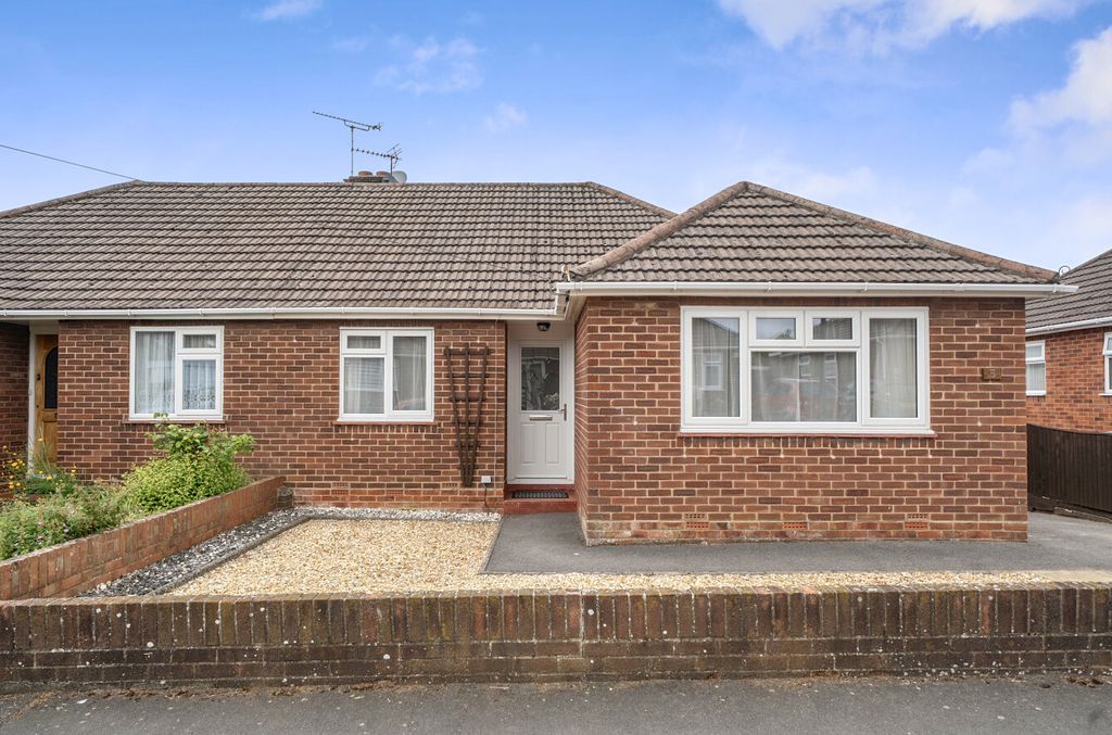 Property photo 1 of 19 1471858-25-6A21Df...
