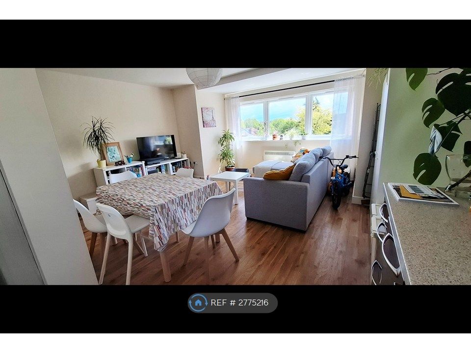 Property photo 2 of 8