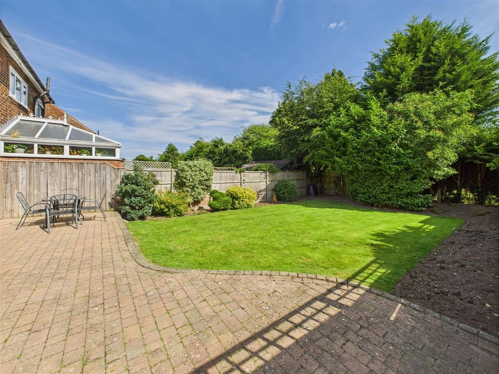 Property photo 2 of 15 Outside