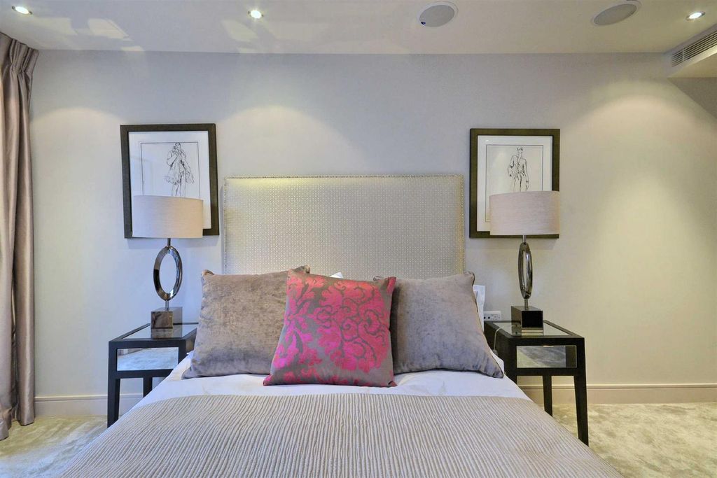 Property photo 3 of 7 Property-Photo-730