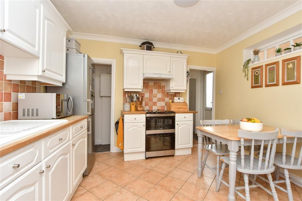 Property photo 3 of 11 Kitchen/Diner