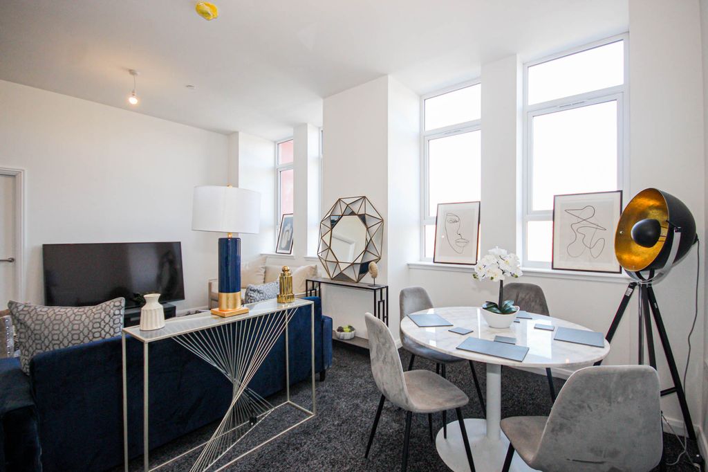 Property photo 1 of 7 Image