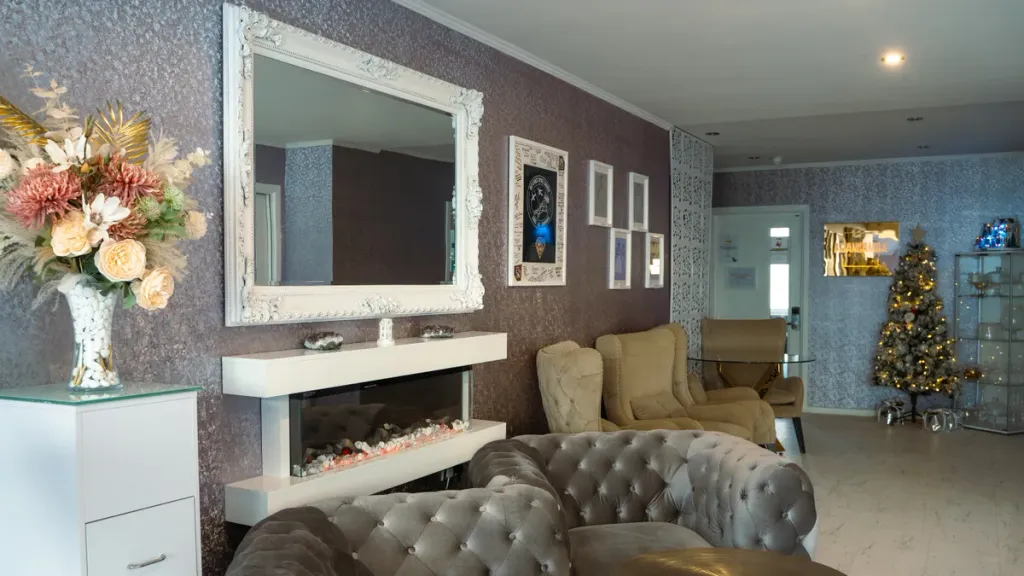 Property photo 2 of 20