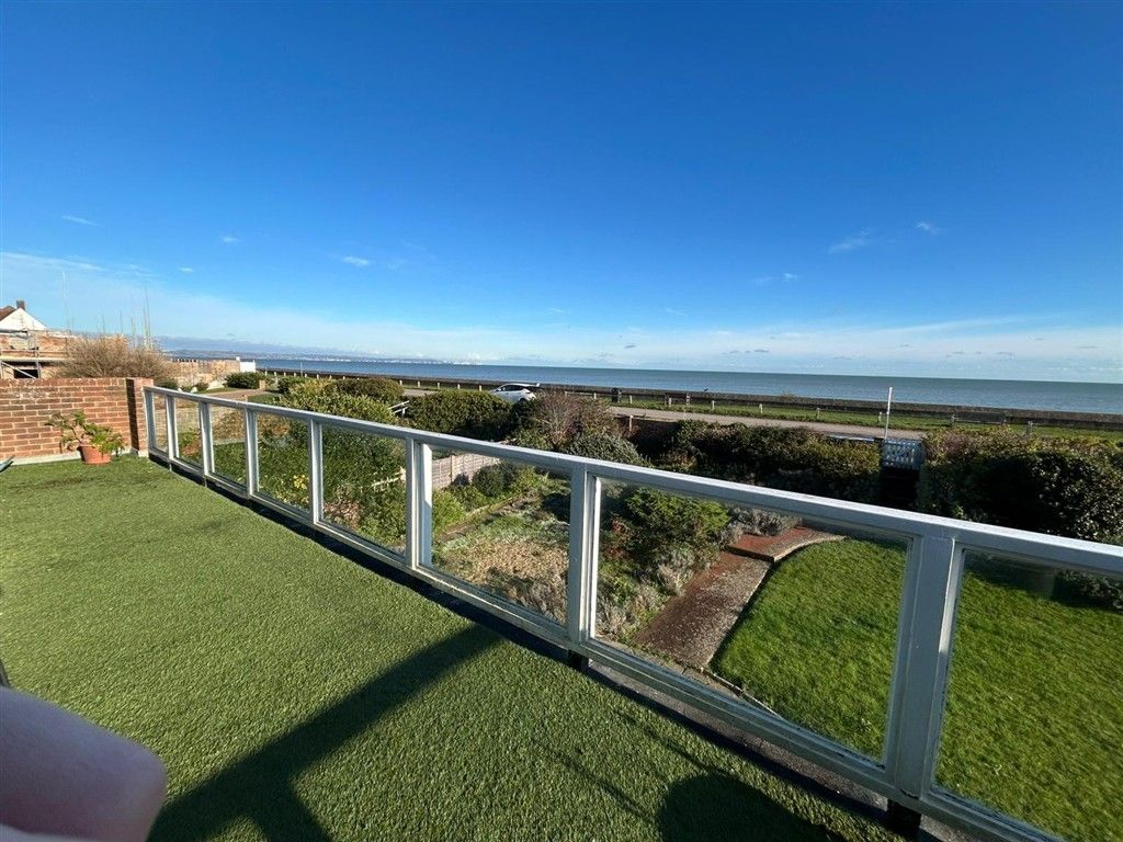 Property photo 1 of 20 Balony