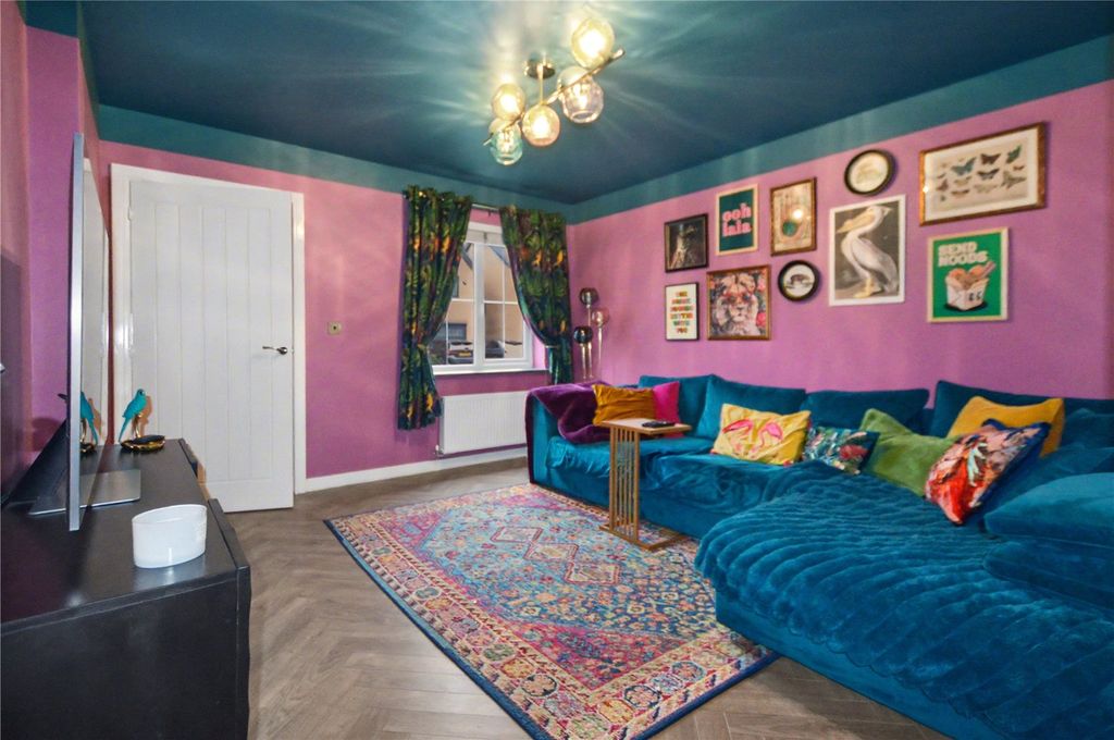 Property photo 2 of 17 Picture No. 05