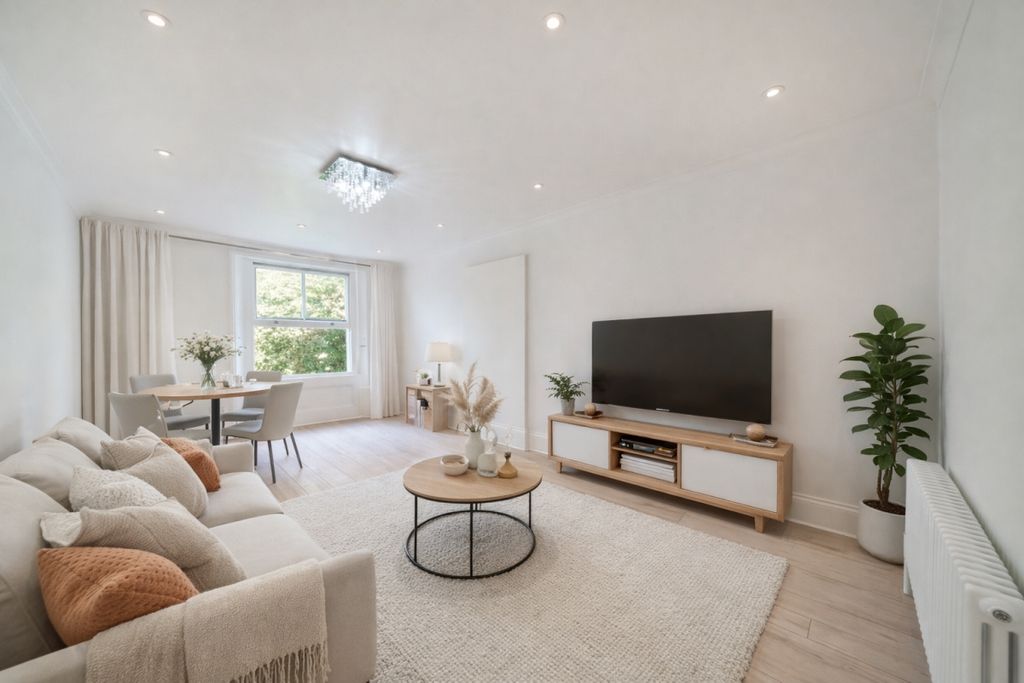 Property photo 1 of 7 Living Room