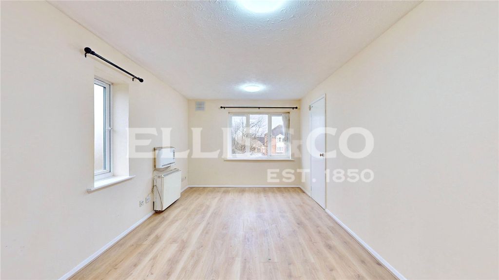 Property photo 1 of 18 Picture No. 14