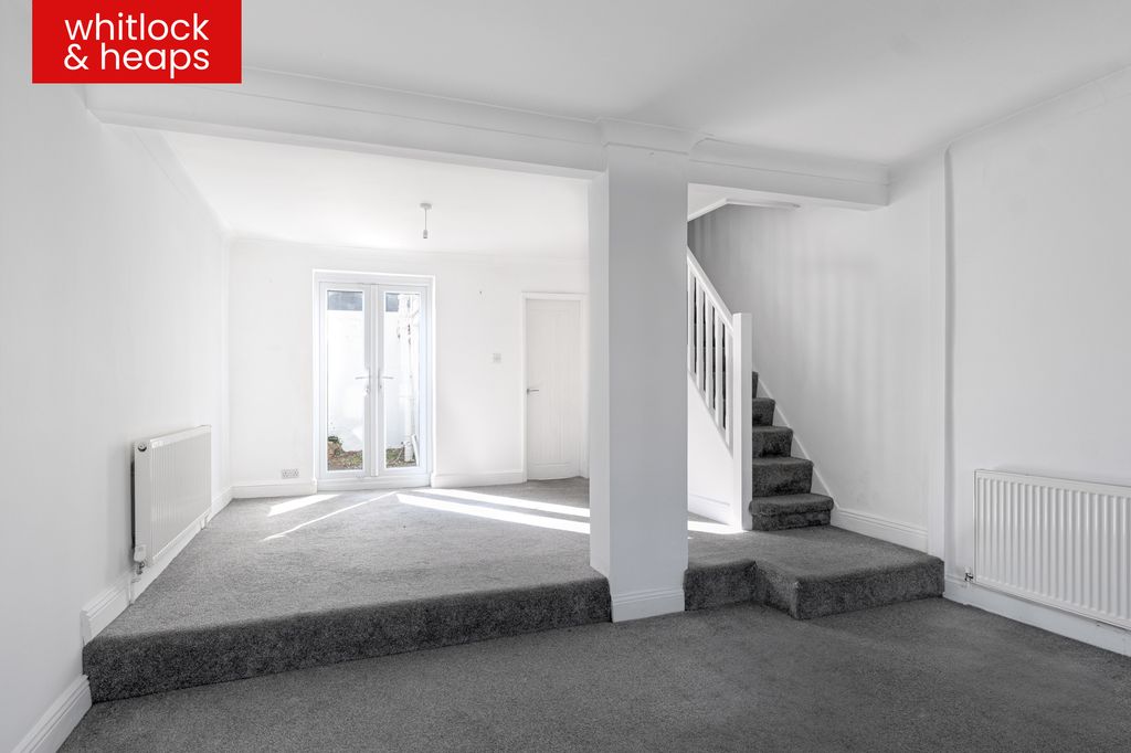 Property photo 3 of 10 liv Din