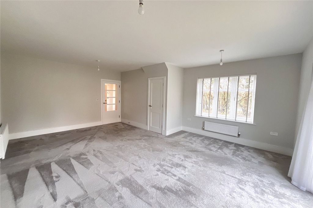 Property photo 2 of 11 Picture No. 23