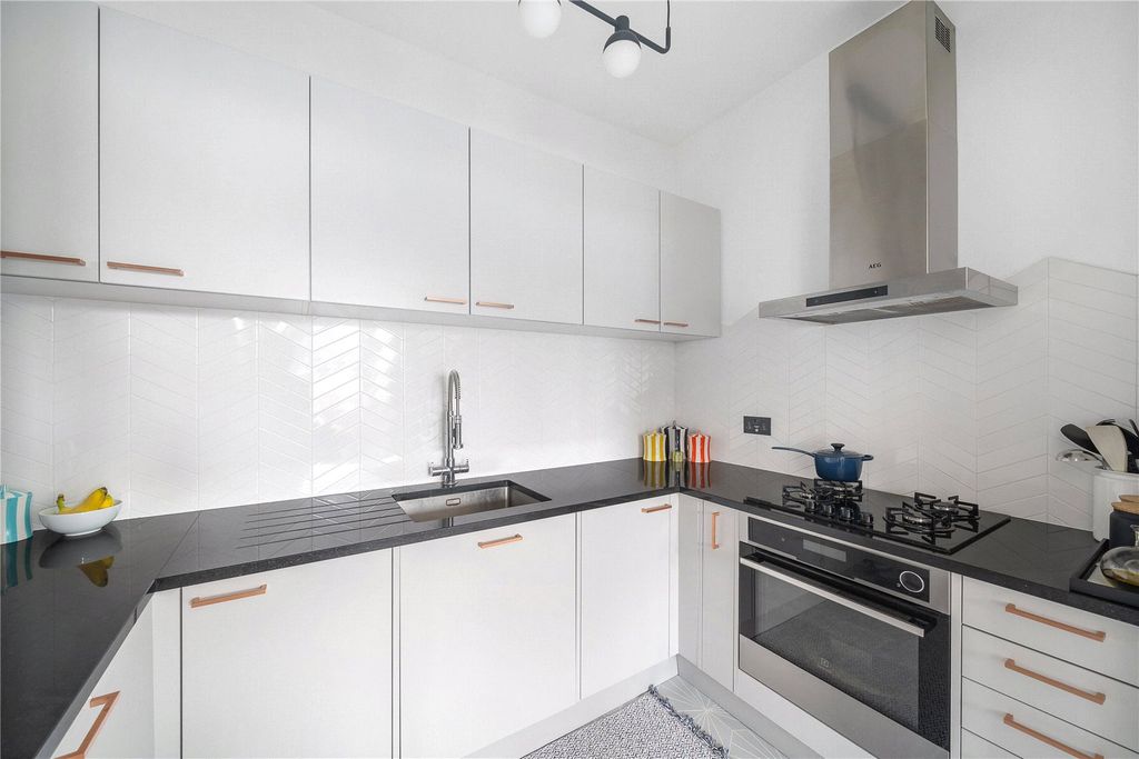 Property photo 2 of 9 Picture 2