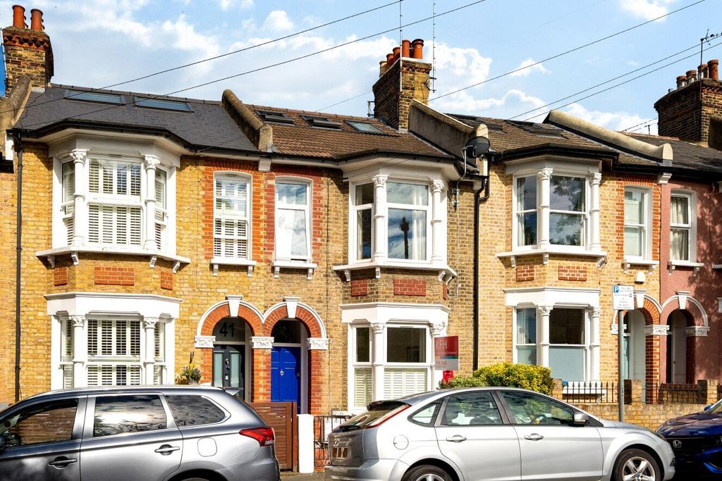 Property photo 1 of 18 Picture No. 04