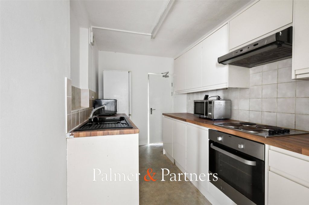 Property photo 2 of 12 Picture No. 06
