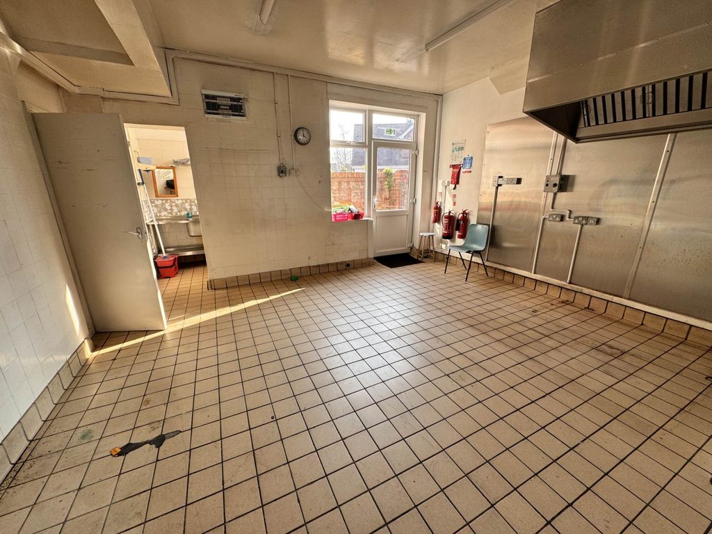 Property photo 3 of 5