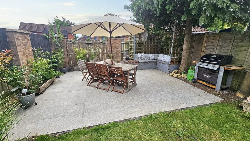 Property photo 2 of 12