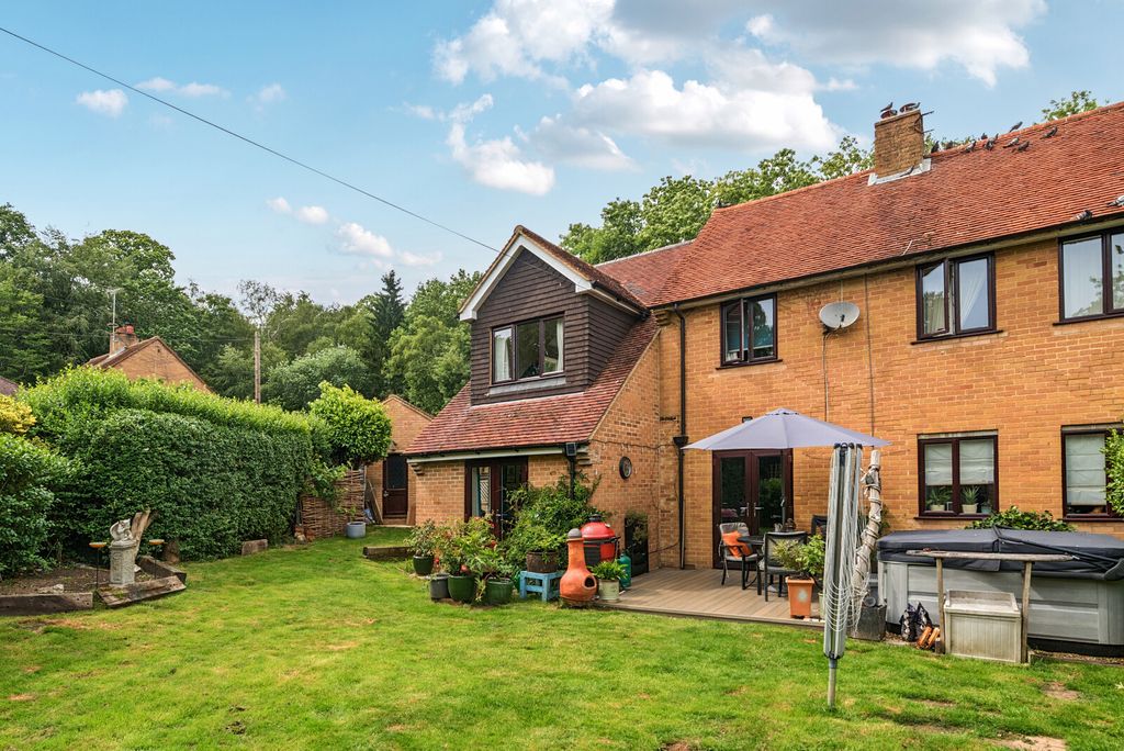 Property photo 2 of 17 1472908-3-6A300A9...