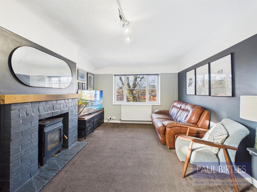 Property photo 2 of 18 Cam01301G0-Pr0716-Still001.Jpg