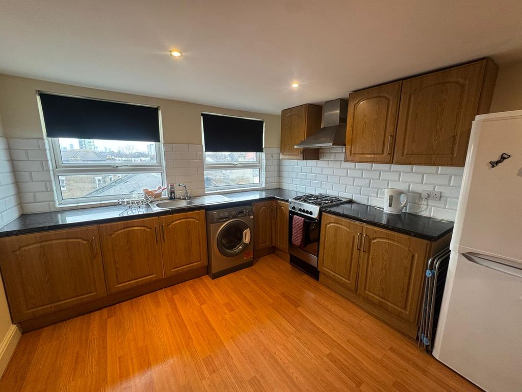 Property photo 2 of 8 Gallery