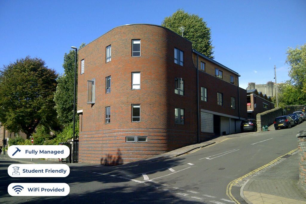 Property photo 1 of 3