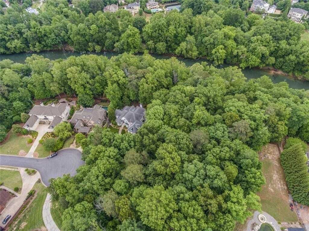 Property photo 1 of 31