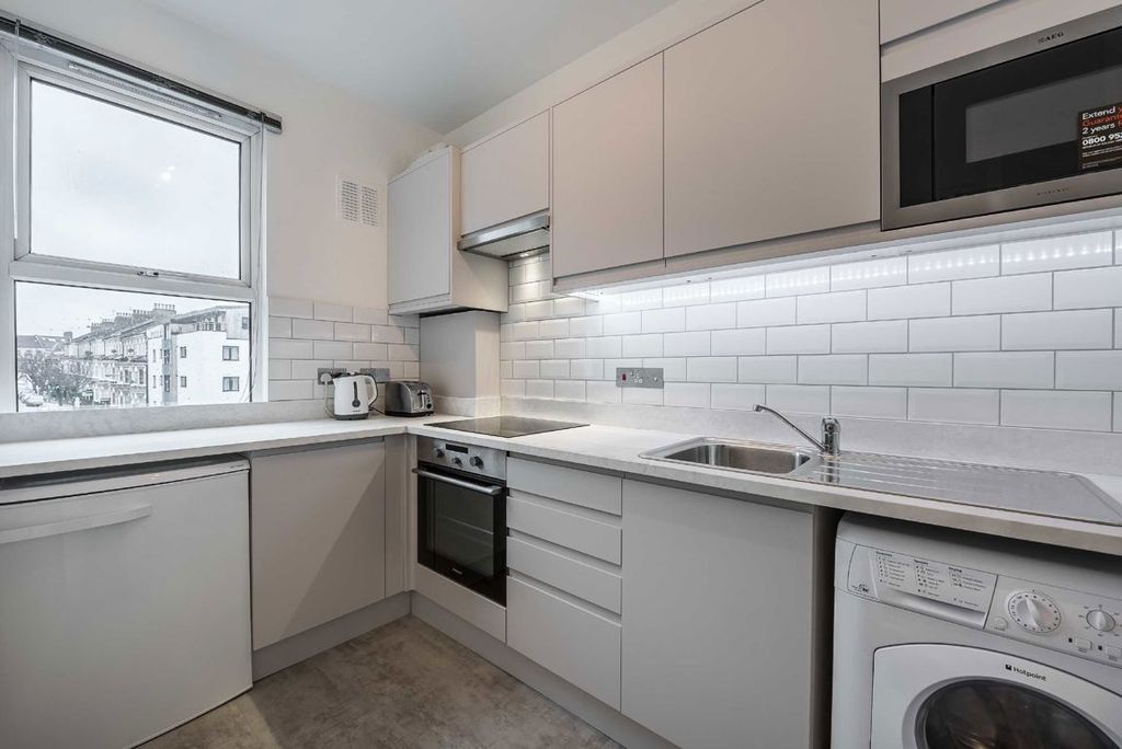 Property photo 2 of 4