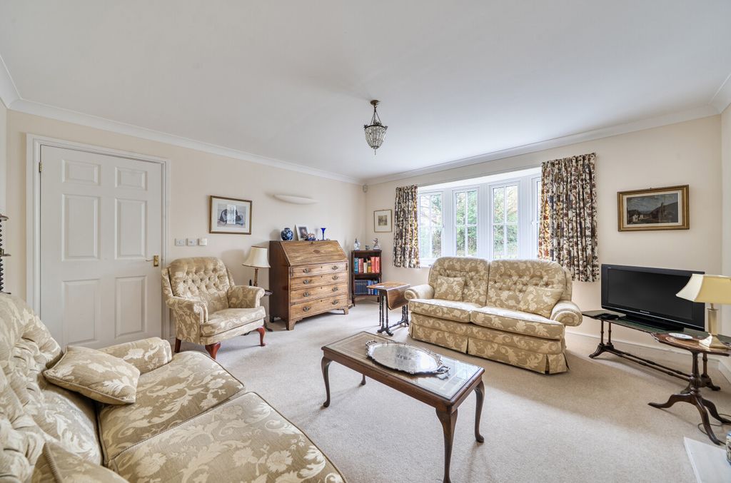 Property photo 2 of 15 1417325-19-6995d2...