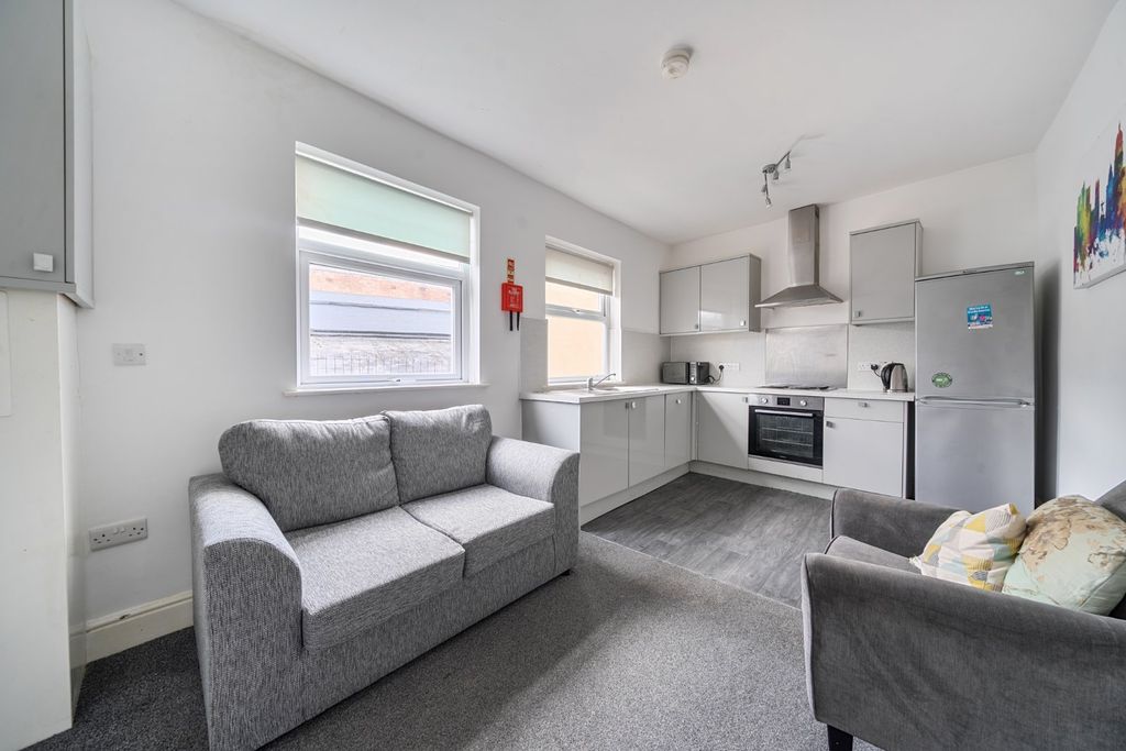 Property photo 2 of 19 Picture No. 03