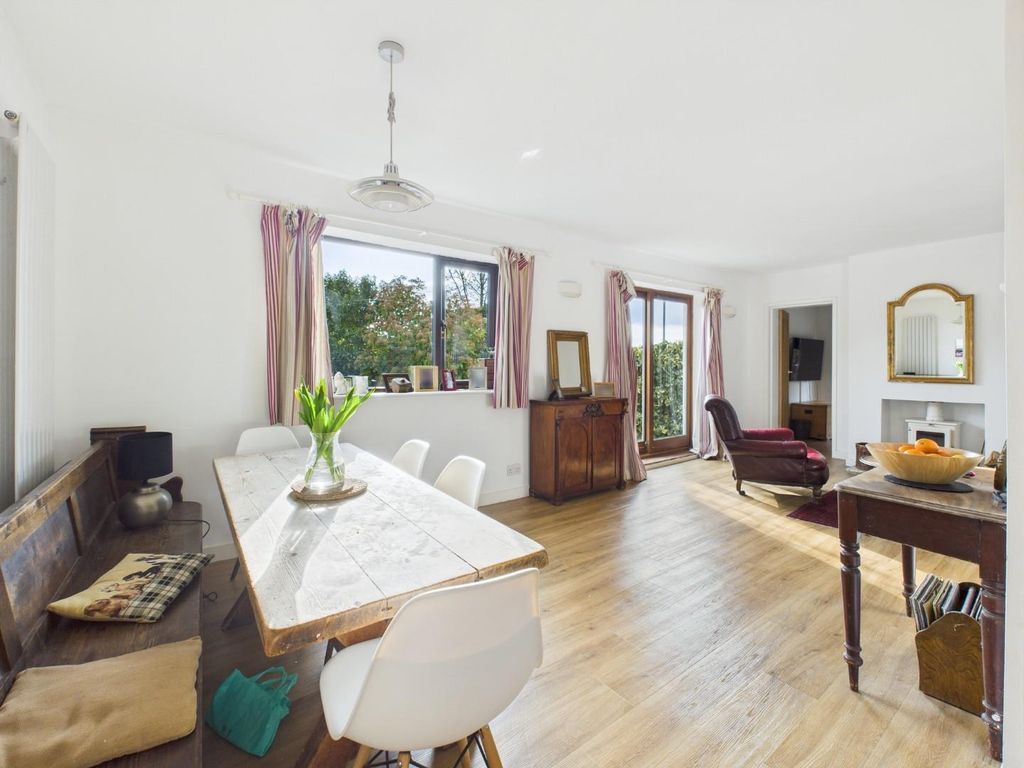 Property photo 2 of 15 Dining 2.Jpg