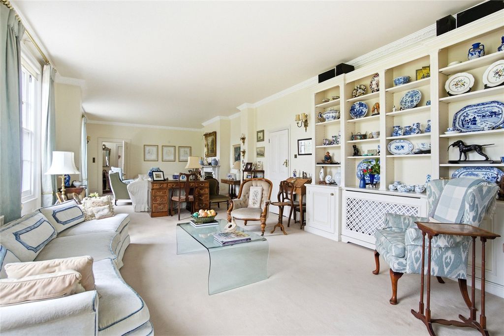 Property photo 2 of 23 Drawing Room