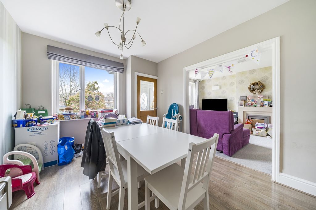 Property photo 2 of 12 Dining Room Ewemove Sale Samantha Corbett