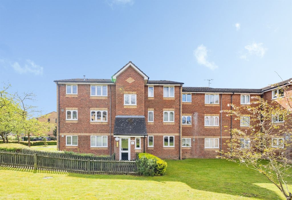 Property photo 1 of 12