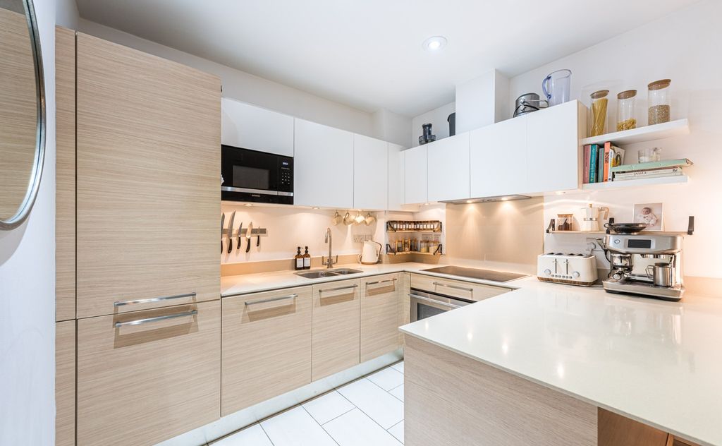 Property photo 3 of 20