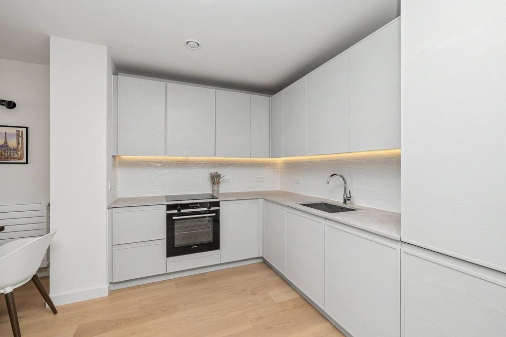 Property photo 3 of 9 Property Image